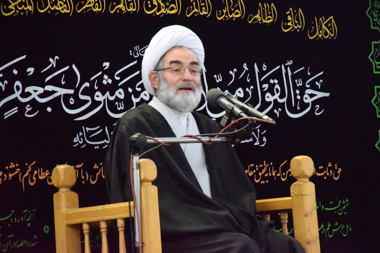 پیشگیری از انحطاط جامعه‌ اسلامی با مکتب امام جعفر صادق( ع)مهیا شد