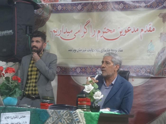 باید  کار فرهنگی را در مقابله با توطئه های دشمنان در دستور کار قرار دهیم