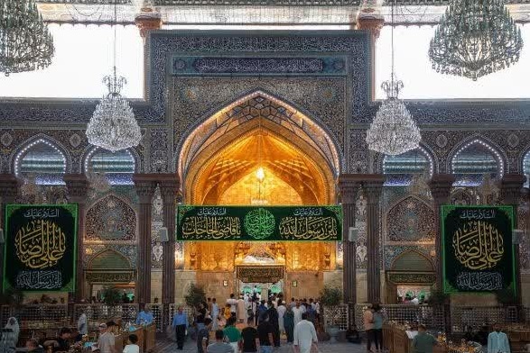 آذین بندی آستان مقدس امام حسین(ع) به مناسبت میلاد امام رئوف امام رضا(ع)