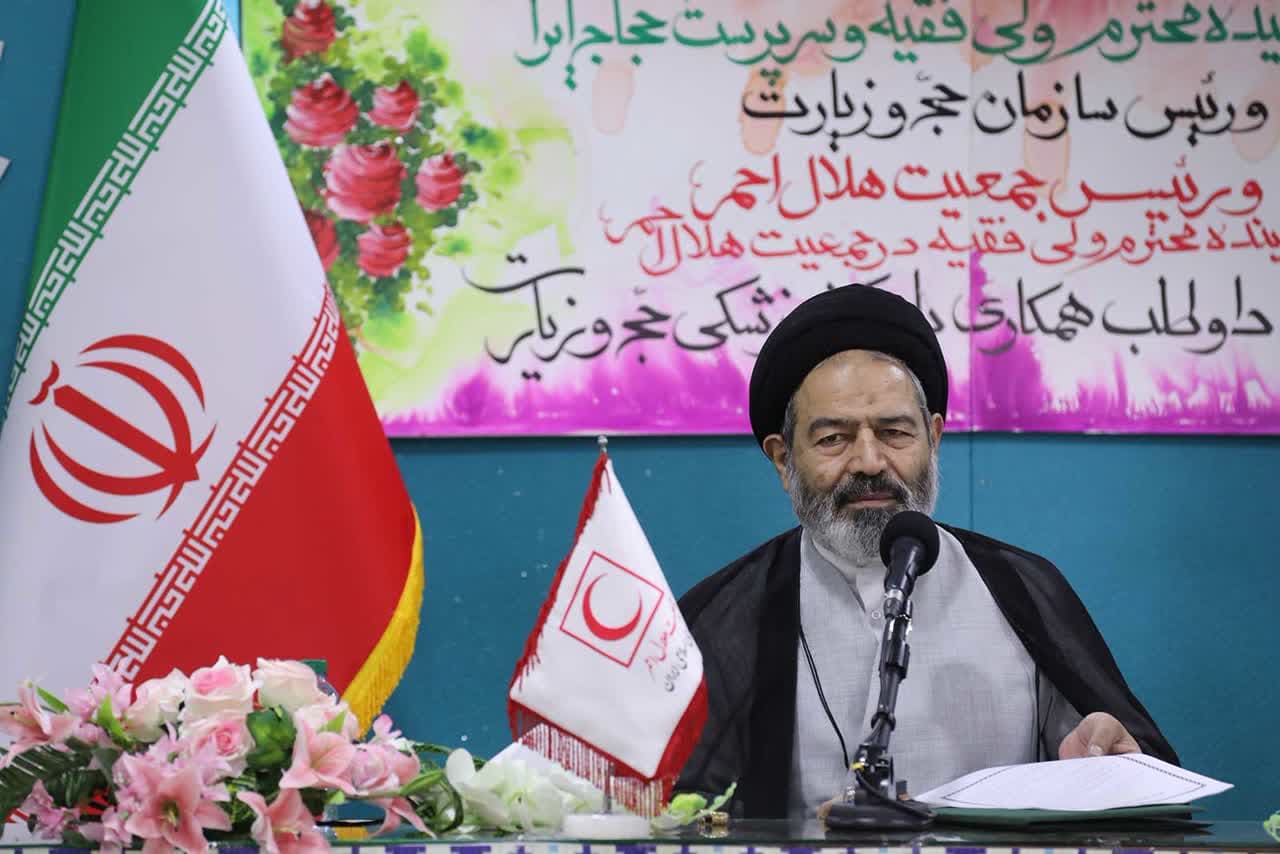 خدمات درمانی به زائران بالاتر از عبادت کنار خانه خدا است  