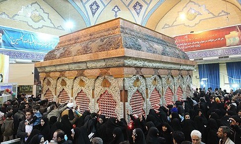 آغاز رسمی تعویض ضریح مطهر امام حسین(ع) در کربلا