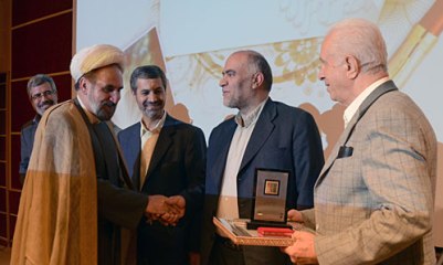 دری: جوایز حوزه کتاب با هدف توجه و اعتنا به نخبگان اهدا می شود