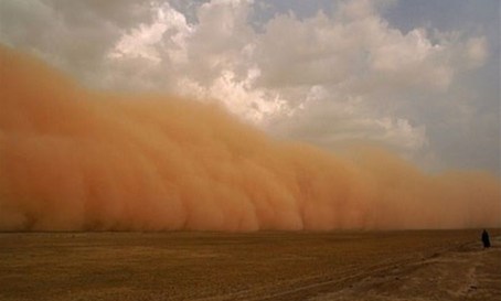 دستگاه های اجرایی در برابر طوفان زدگان منطقه سیستان بسیج شوند