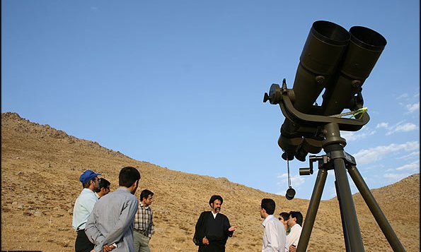 هلال ماه مبارک رمضان در هنگام غروب در تهران قابل رویت نیست