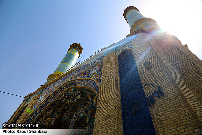 هر کس می خواهد جایگاهش را در بهشت ببیند، در مسجدها سکنا گزیند