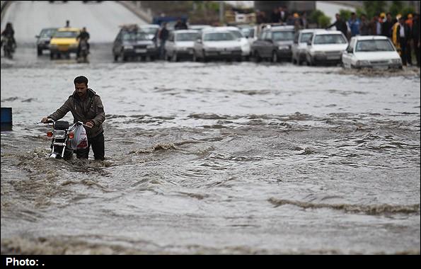 مردم در روز طبیعت از اتراق در بستر رودخانه ها جدا خودداری کنند