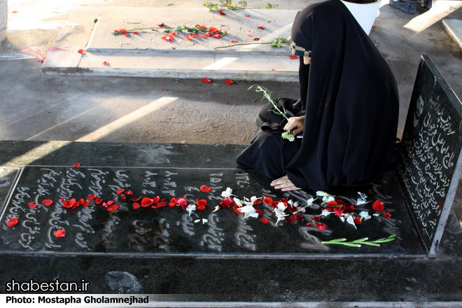 برگزاری برنامه تحویل سال نو در گلزارهای شهدای سراسر استان کرمان