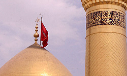 نصب پرچم امام حسین (ع) بر فراز گنبد حرم مطهر حضرت معصومه (س)