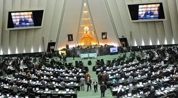 طلسم شکسته شد/نظارت مجلس بر نمایندگان نهایی شد