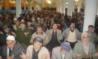 تبلور اتحاد و همبستگی مسلمانان کردستانی در عید سعید قربان