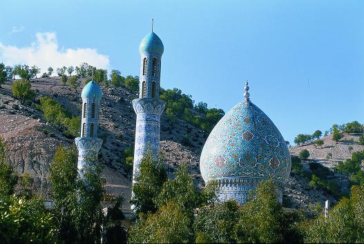 امامزاده سیدمحمود(ع) چاروسا میزبان بیشترین زائران نوروزی کهگیلویه