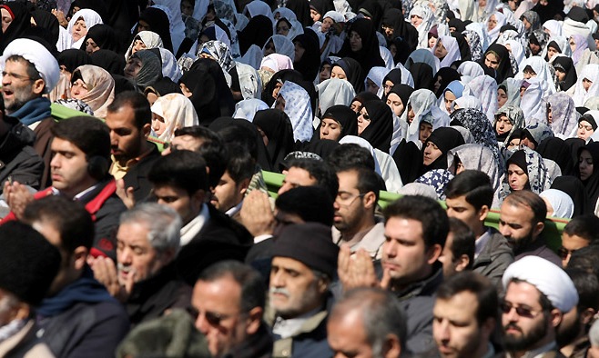 اقامه نماز شکر در مساجد کشور همزمان با شب 22 بهمن