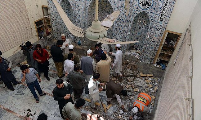 حمله به مسجد پیشاور در پاکستان + عکس