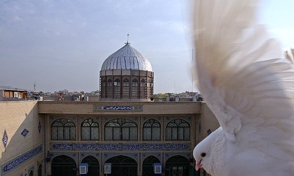 مسجدی مزین به نام امیرالمومنین(ع) با 400 خادم!