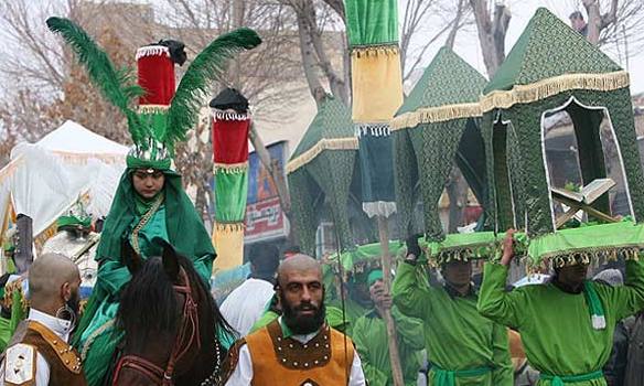 کاروان نمادین عاشورا در چهارمحال و بختیاری پرچم عزا به دوش گرفت