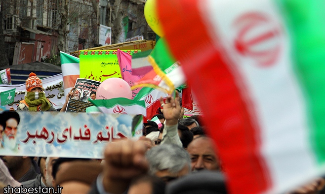 حضور گرم نوجوانان انقلابی در راهپیمایی 22 بهمن