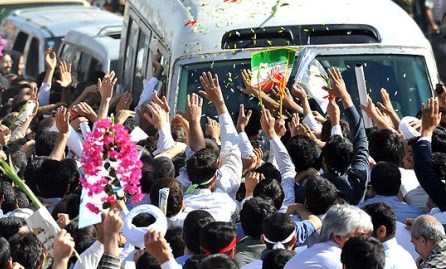 لحظه ورود رهبر معظم انقلاب به خراسان شمالی