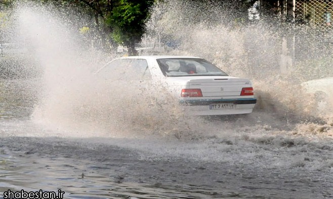 رشت غوطه ور در سیلاب خیابانی