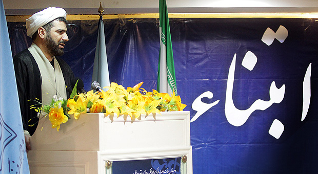 تحویل علوم انسانی به علوم تجربی در تفکر دینی ناکام است