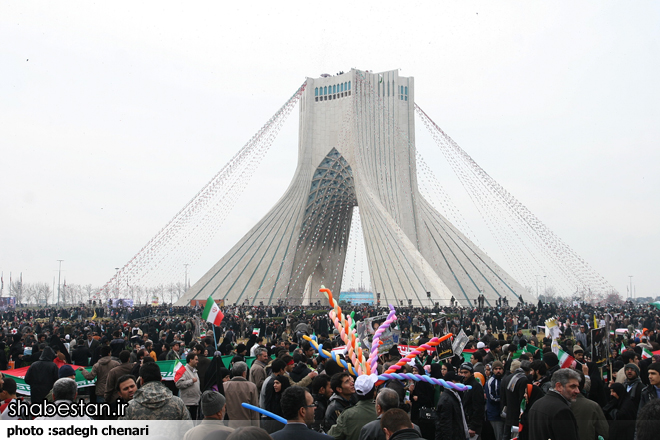 شرکت در راهپیمایی 22 بهمن نوعی جهاد است