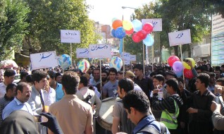 ششمین جشنواره بین المللی تئاتر خیابانی مریوان آغاز به کار کرد