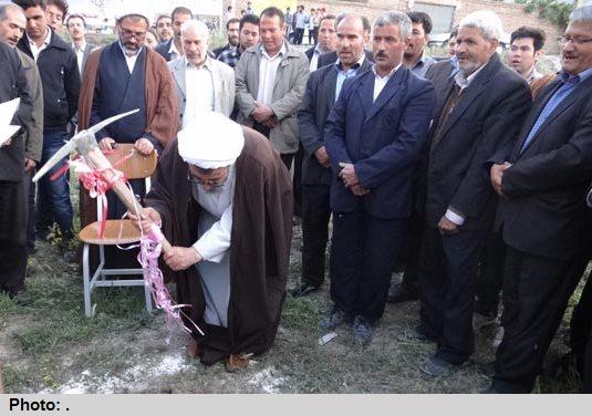 کلنگ احداث کانون فرهنگی هنری الغدیر سیس به زمین زده شد