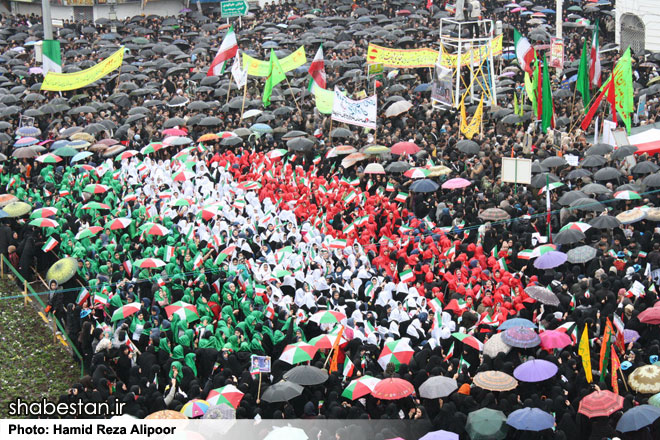 گردشگران خارجی در جشن پیروزی انقلاب شرکت کردند