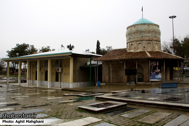 مراسم میهمانی لاله ها در امامزاده روشن آباد