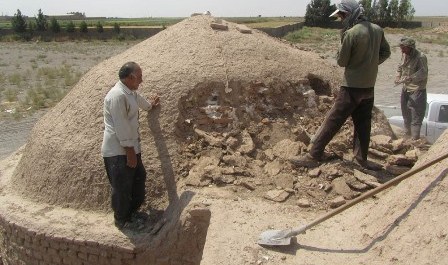 مرمت امامزاده طاهر گرمسار آغاز شد