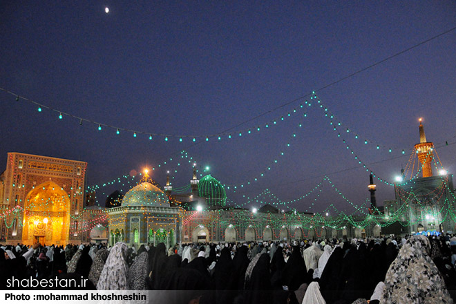 ثواب زیارت امام رضا(ع) برابر با هزار هزار حج مقبوله
