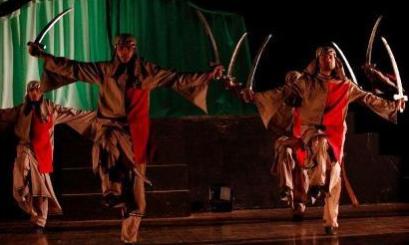 اجرای نمایش " عطش خورشید " در نخستین روز تئاتر فجر گلستان