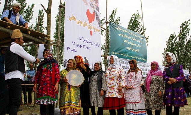 نمایش فرهنگ قومیت ها در کمپ گردشگری روستایی بخش مرکزی آزادشهر