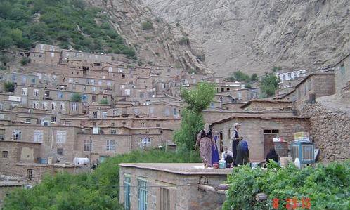 راه دسترسی به روستای نمونه گردشگری نجنه بانه هموار شد