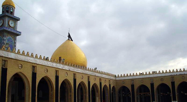 مسجدی که لباس احرام خورشید در محرابش رنگ خون گرفت