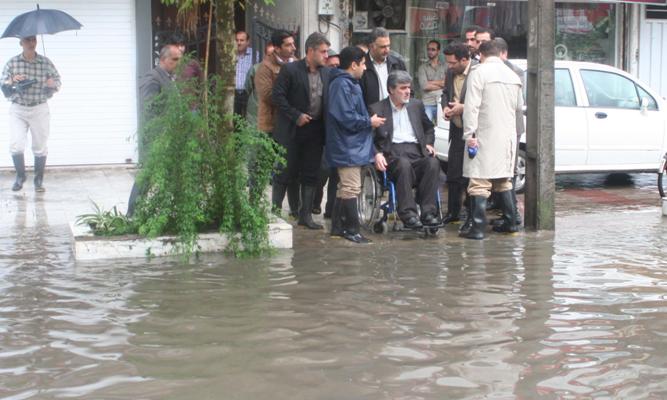 مشکل آبگرفتگی مناطق بحرانی و آبگیر رشت رفع می شود