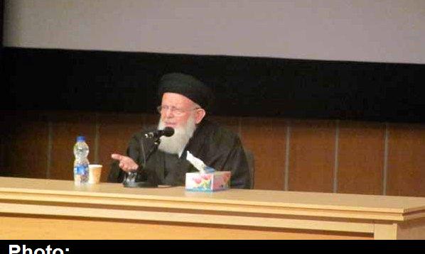 وحدت حوزه و دانشگاه لازمه تعالی جوامع اسلامی است