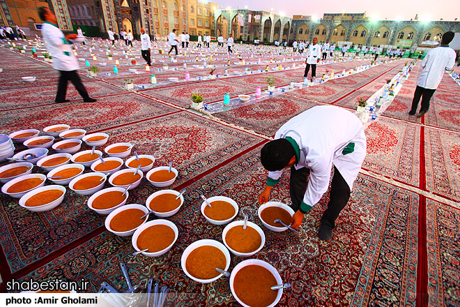 برپایی سفره اطعام برای 110 هزار نفر در ماه مبارک رمضان