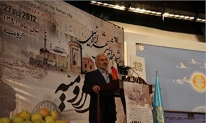 الگوسازی شخصیت های برتر جامعه، گامی به سوی رشد و تعالی است