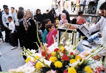 جشن عاطفه ها در 706 پایگاه استان سمنان برگزار می شود