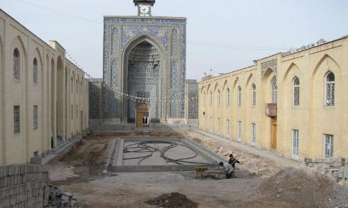 مسجد جامع کرمان غرق در آب/ کسی صدای فریاد مسجد را نمی شنود